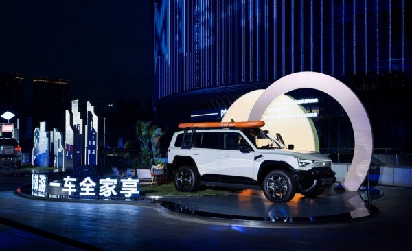 驰牛配资 华为加持智能越野技术，猛士M817开启预售